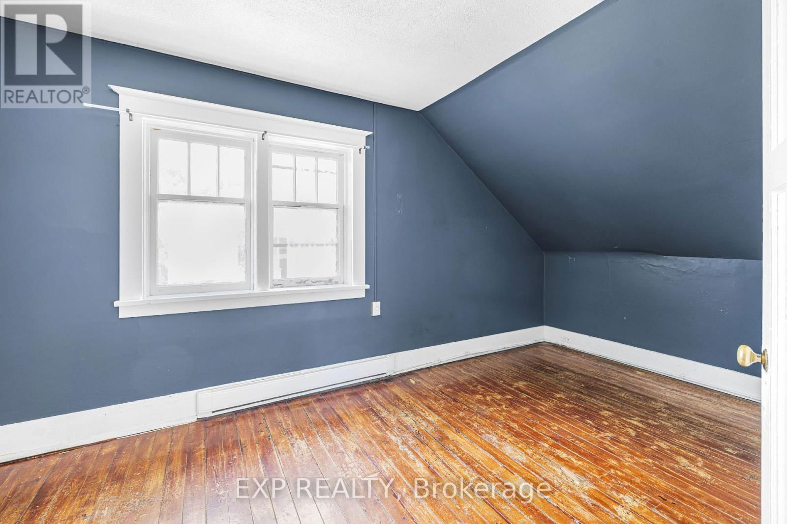 349 LUELLA STREET Image 14
