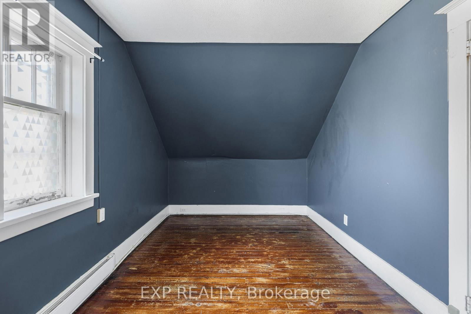349 LUELLA STREET Image 16