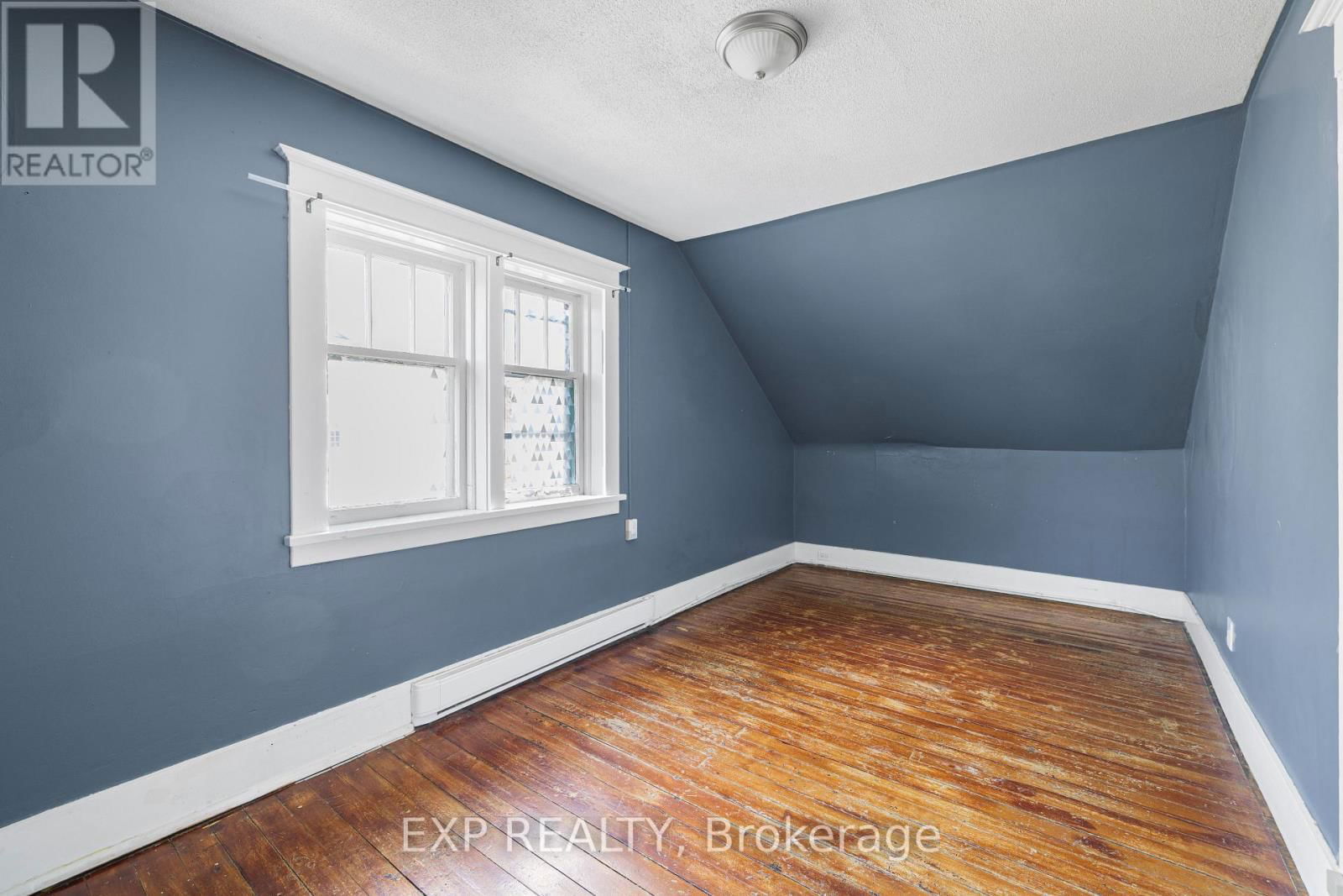 349 LUELLA STREET Image 17
