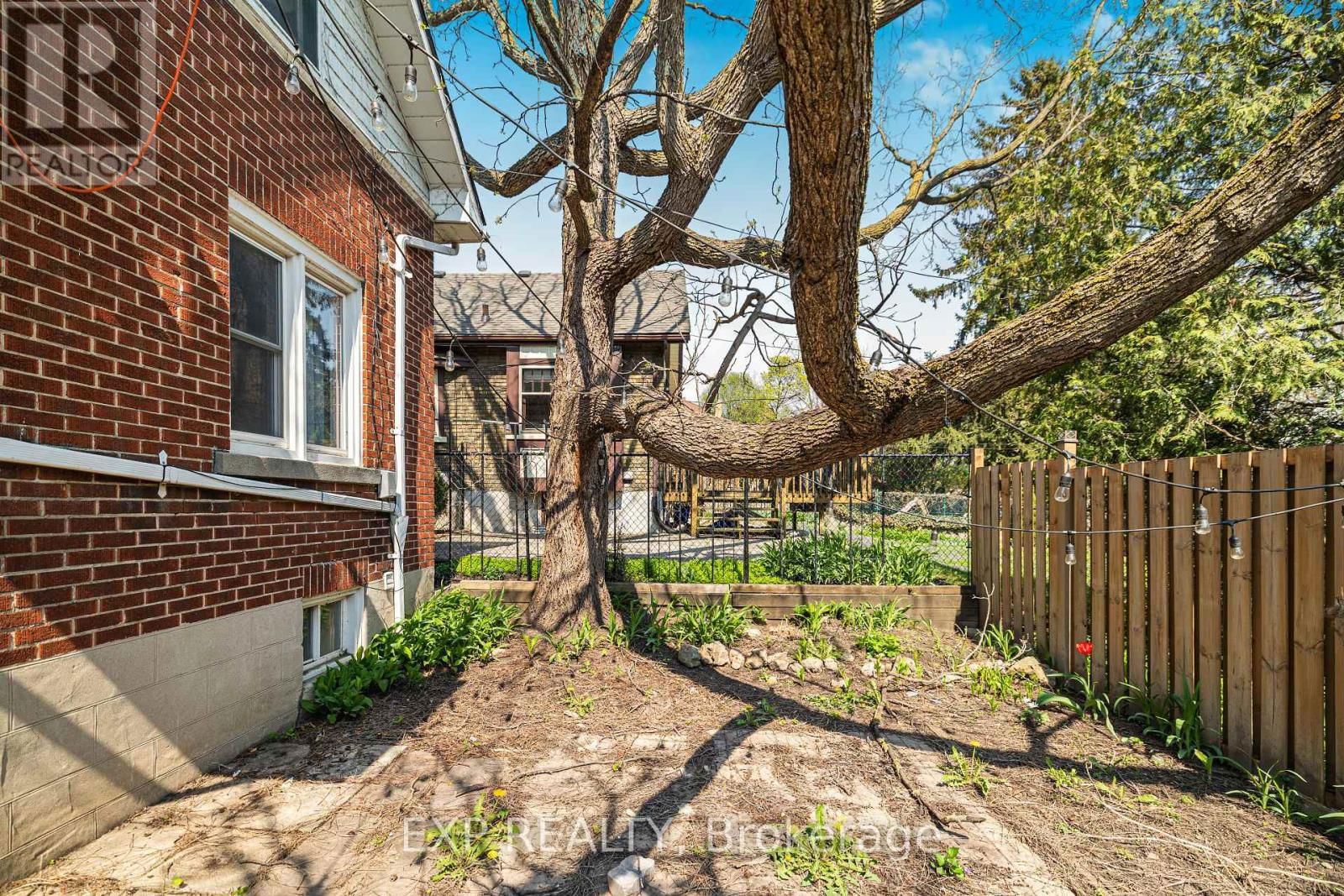 349 LUELLA STREET Image 26