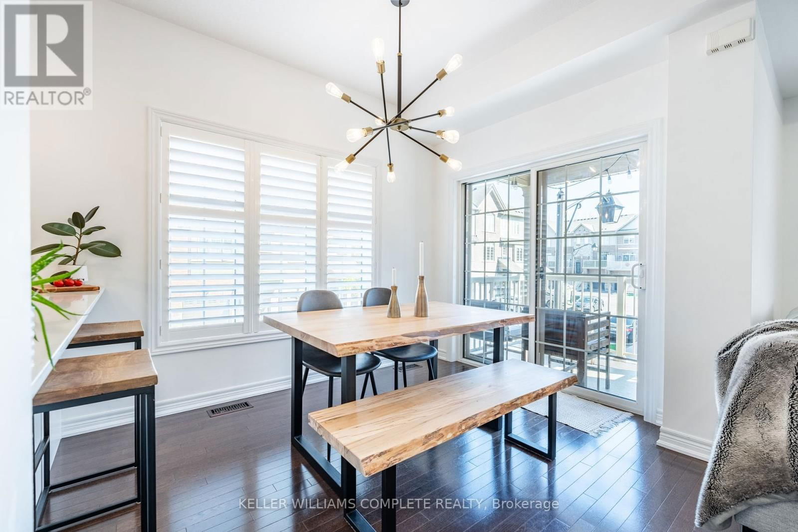 40 - 257 PARKSIDE DRIVE Image 11