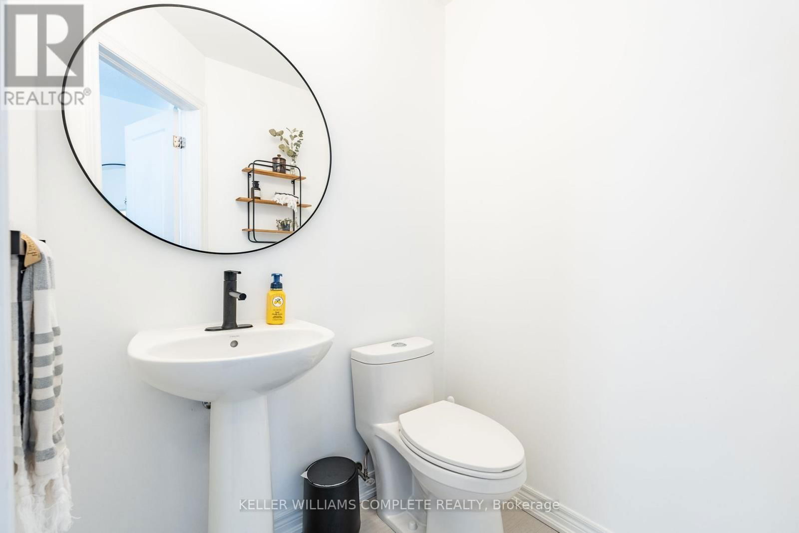 40 - 257 PARKSIDE DRIVE Image 16