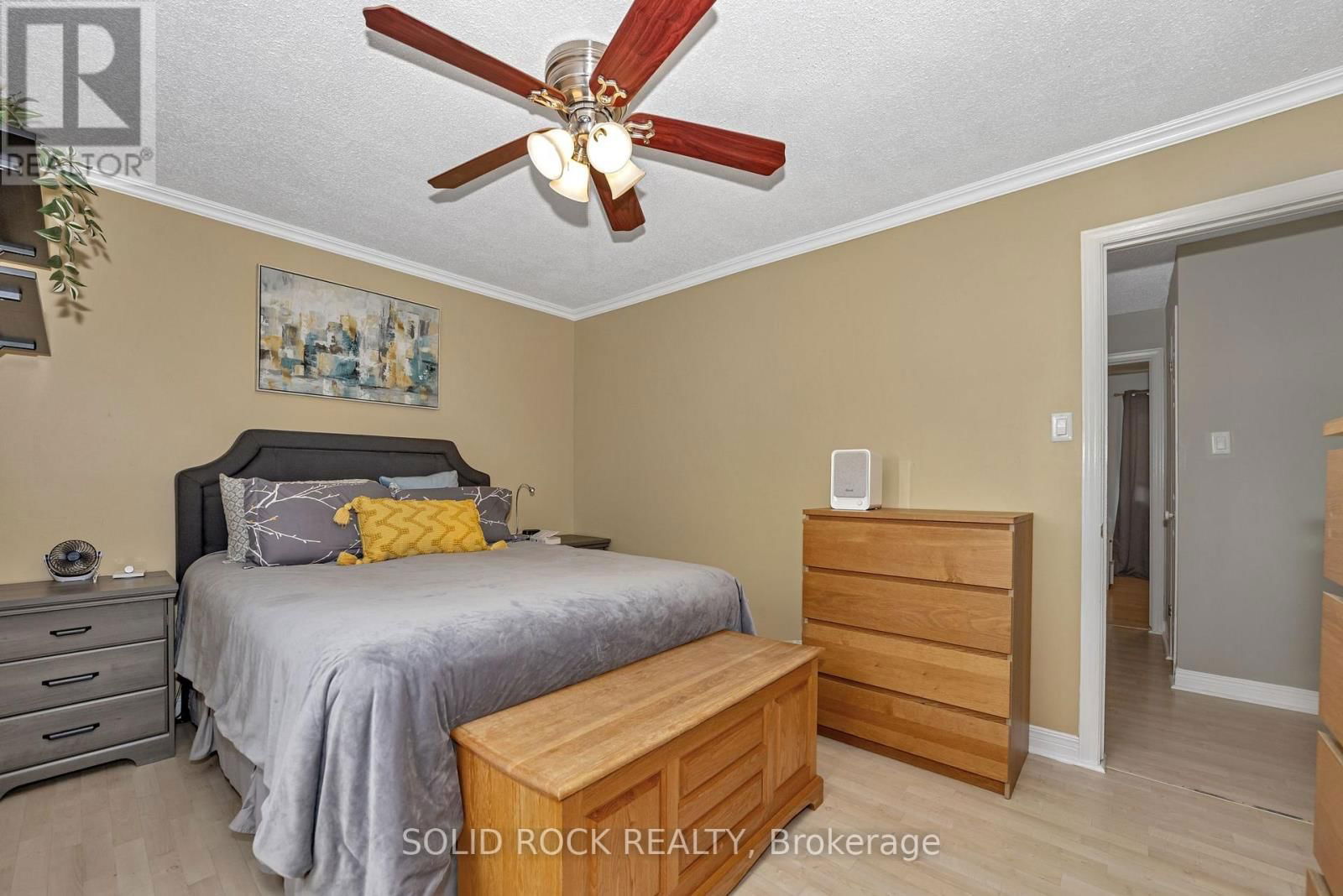 37 GRENADIER WAY Image 20