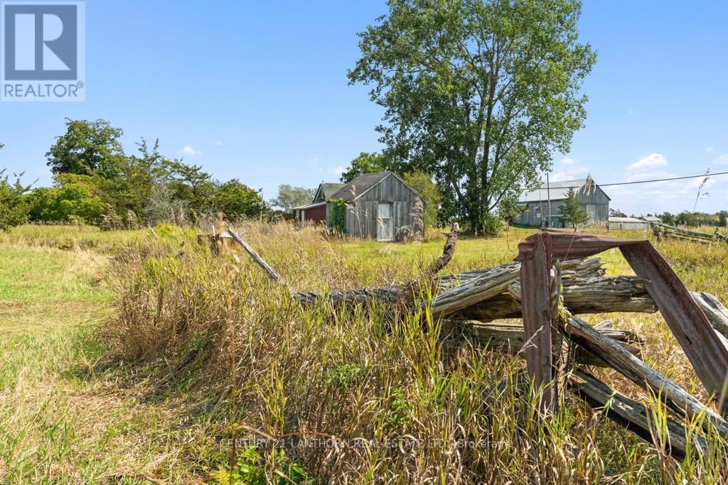 1677 COUNTY 8 ROAD Image 33