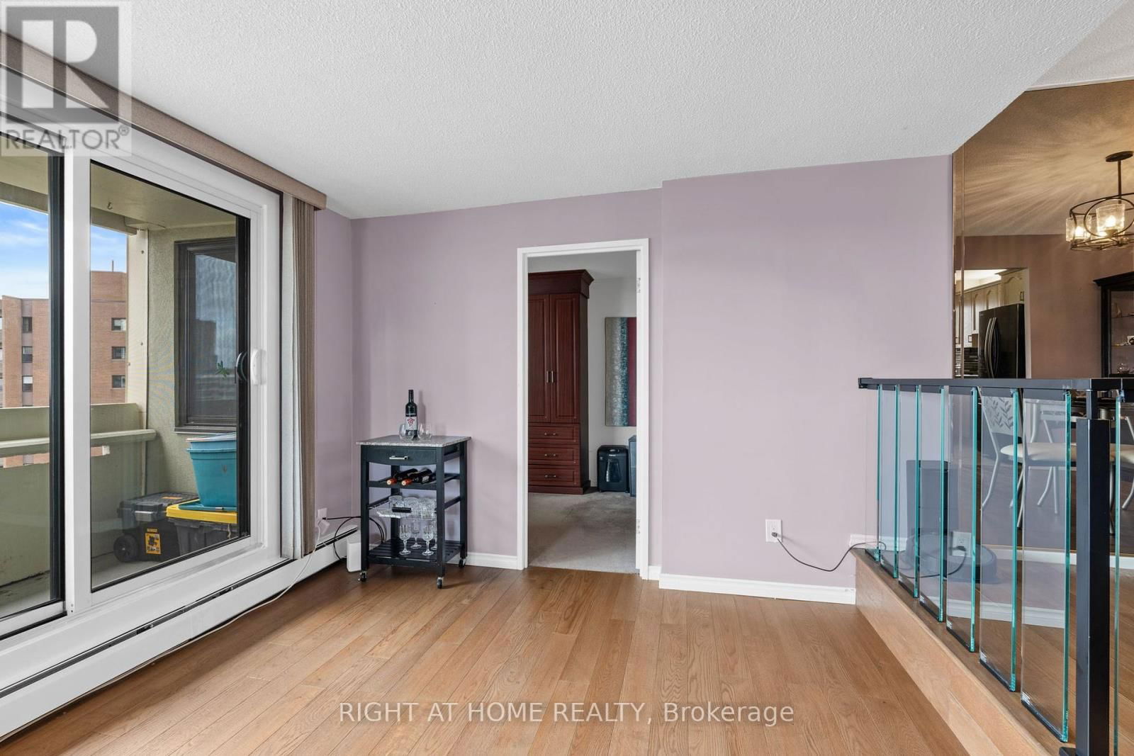 1102 - 1171 AMBLESIDE DRIVE Image 15
