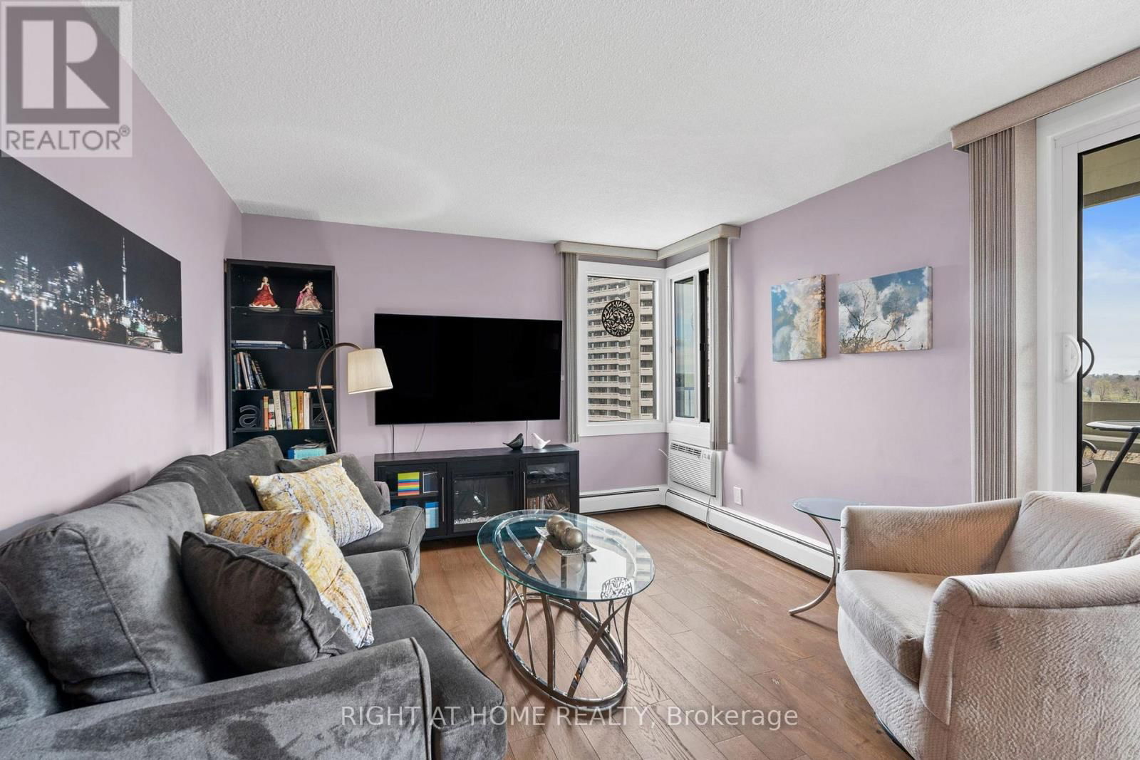 1102 - 1171 AMBLESIDE DRIVE Image 17