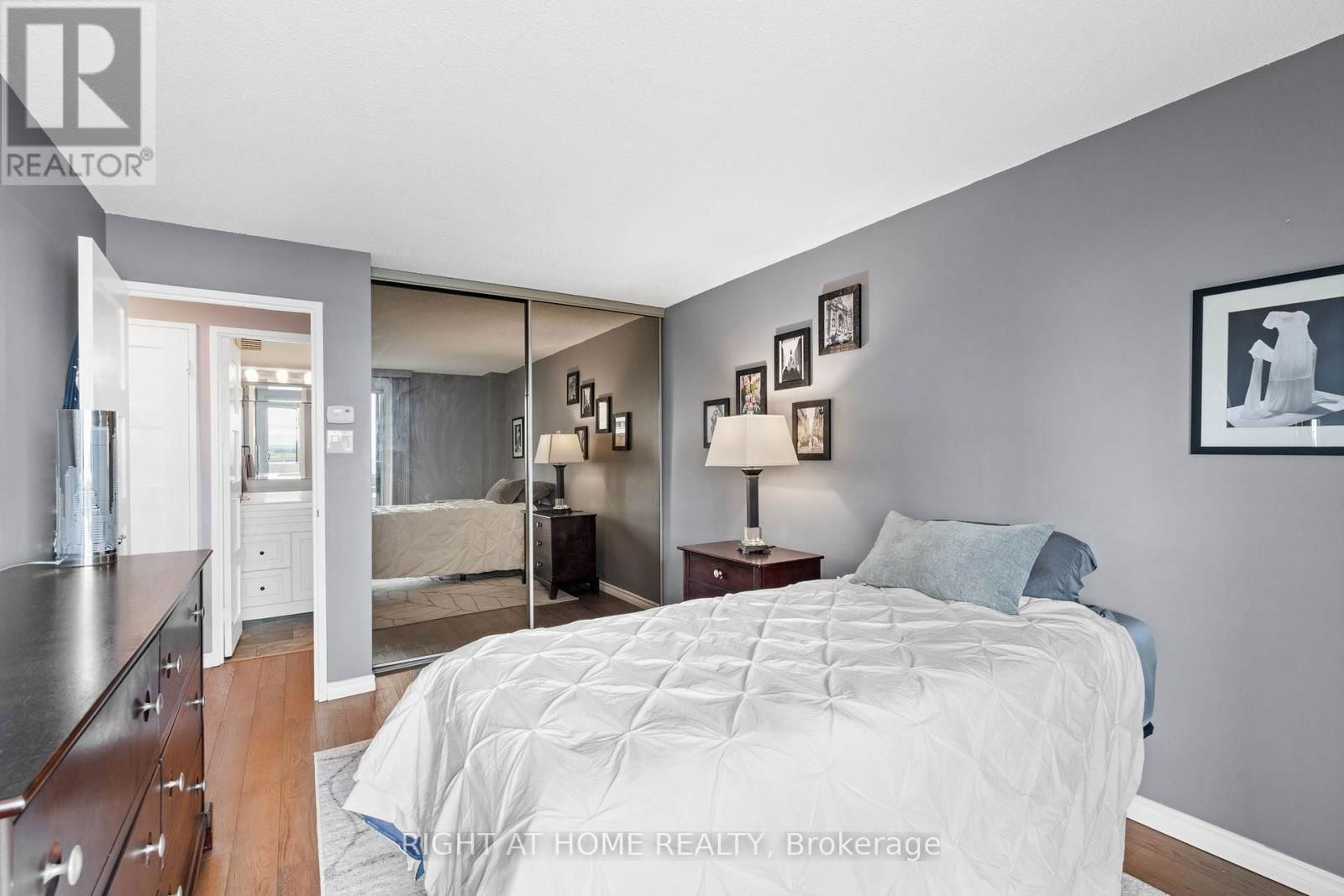 1102 - 1171 AMBLESIDE DRIVE Image 26