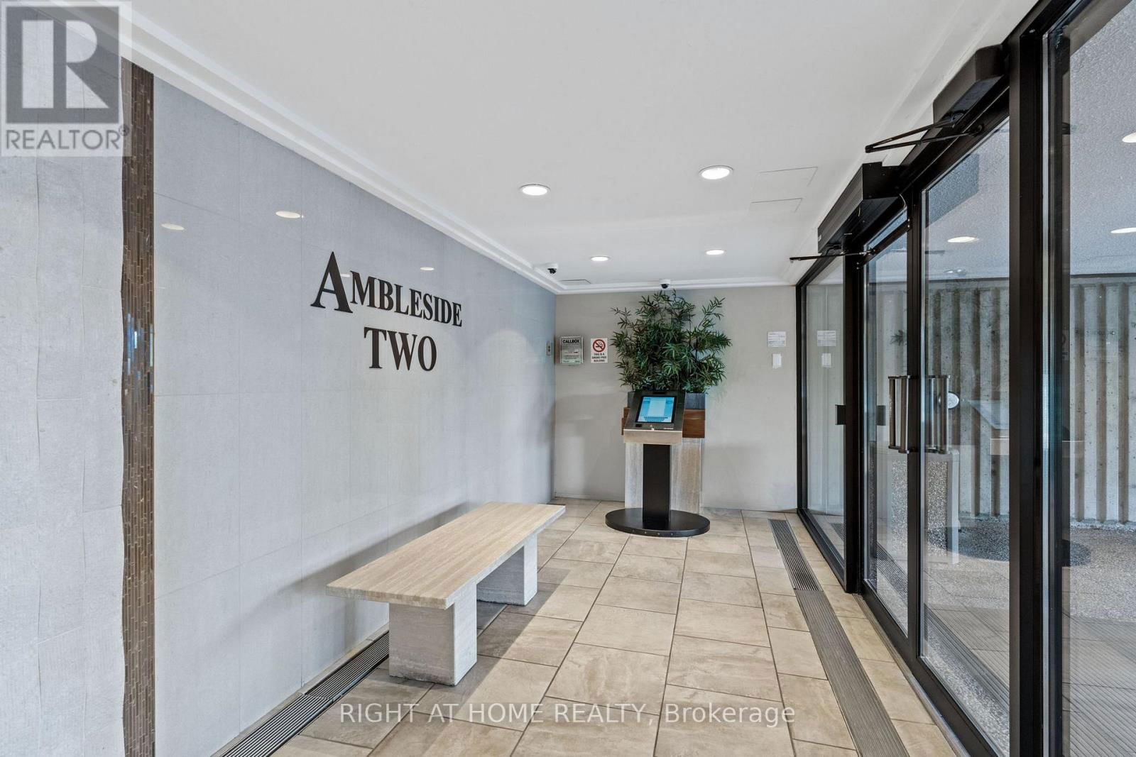 1102 - 1171 AMBLESIDE DRIVE Image 3