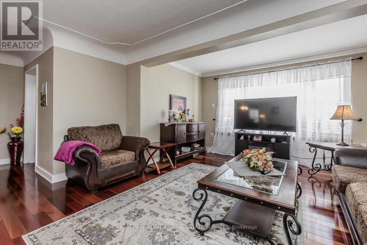 848 UPPER WELLINGTON STREET Image 15