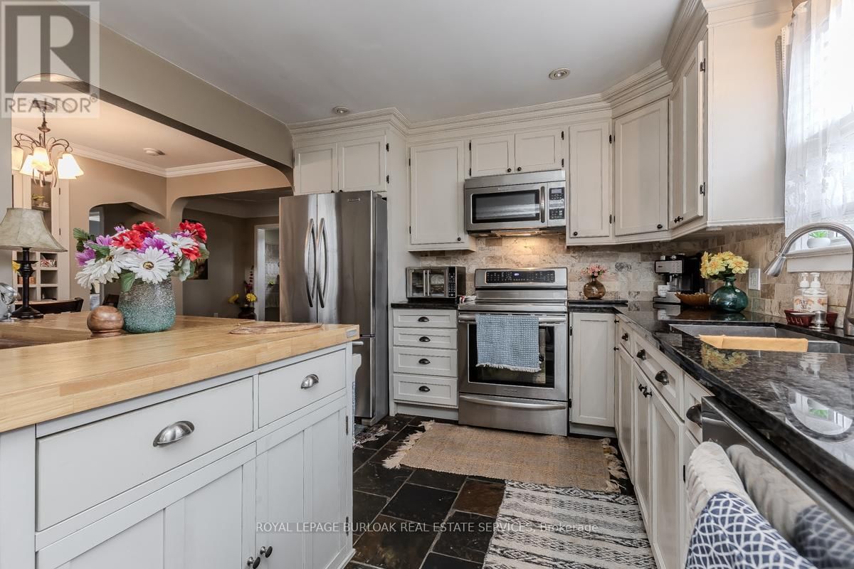 848 UPPER WELLINGTON STREET Image 24