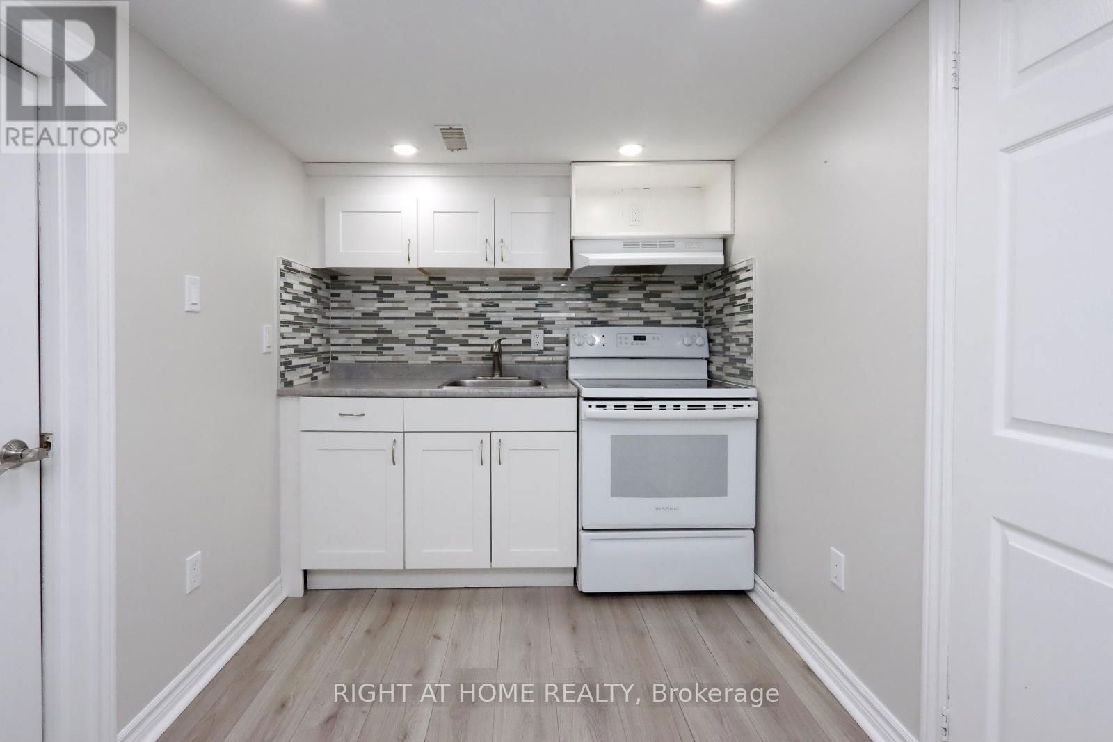 240 EAST 22ND STREET Image 18