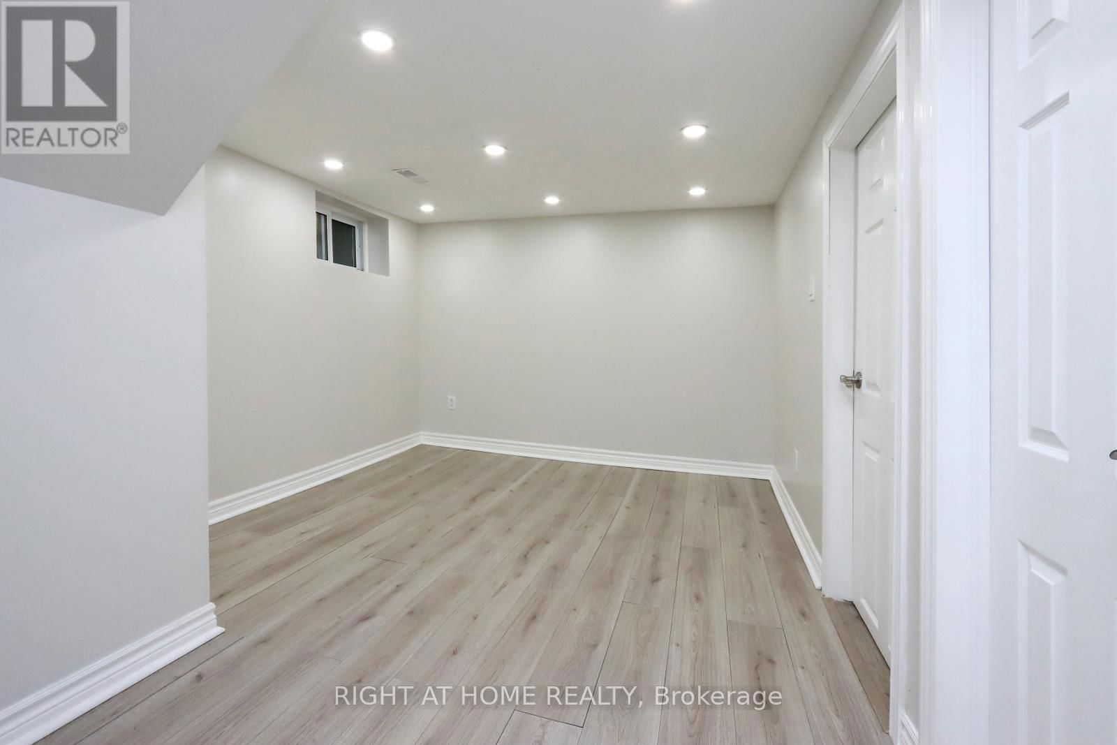 240 EAST 22ND STREET Image 21