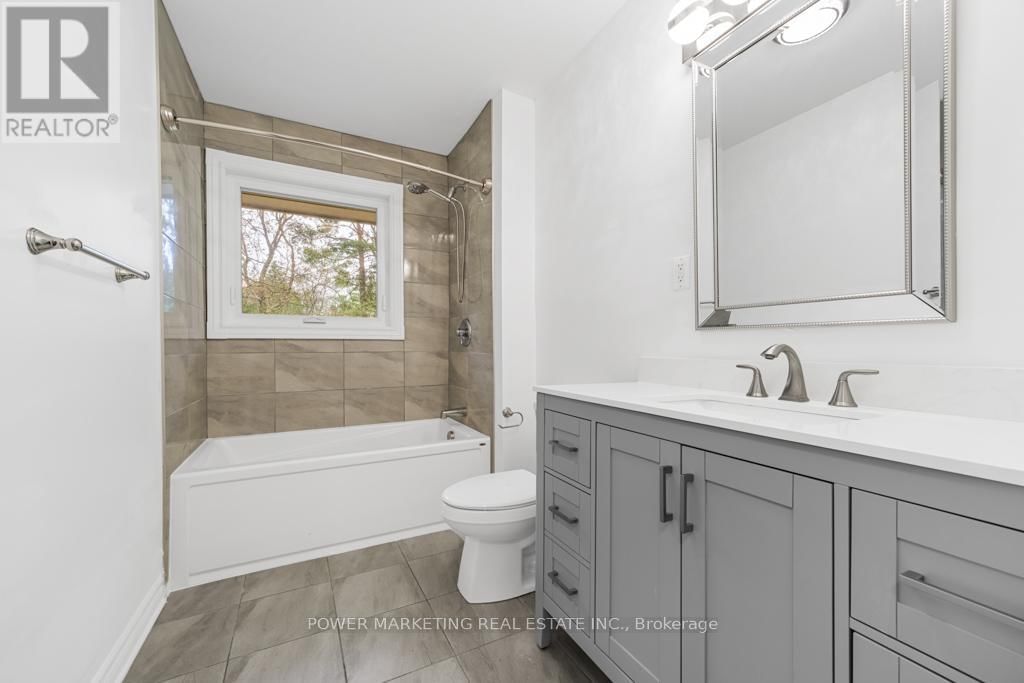 17 ROTHWELL DRIVE Image 26