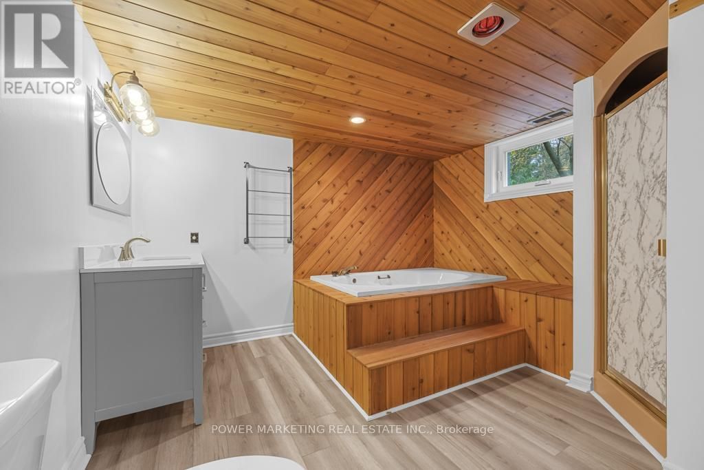 17 ROTHWELL DRIVE Image 34