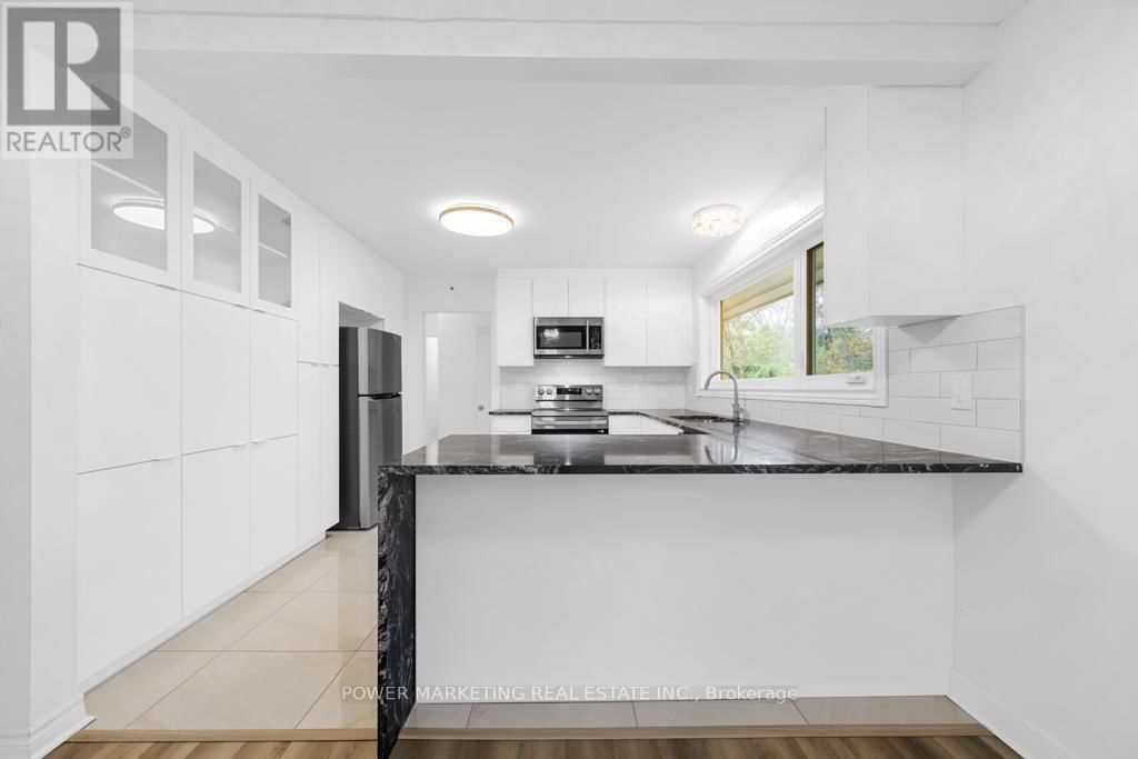 17 ROTHWELL DRIVE Image 6
