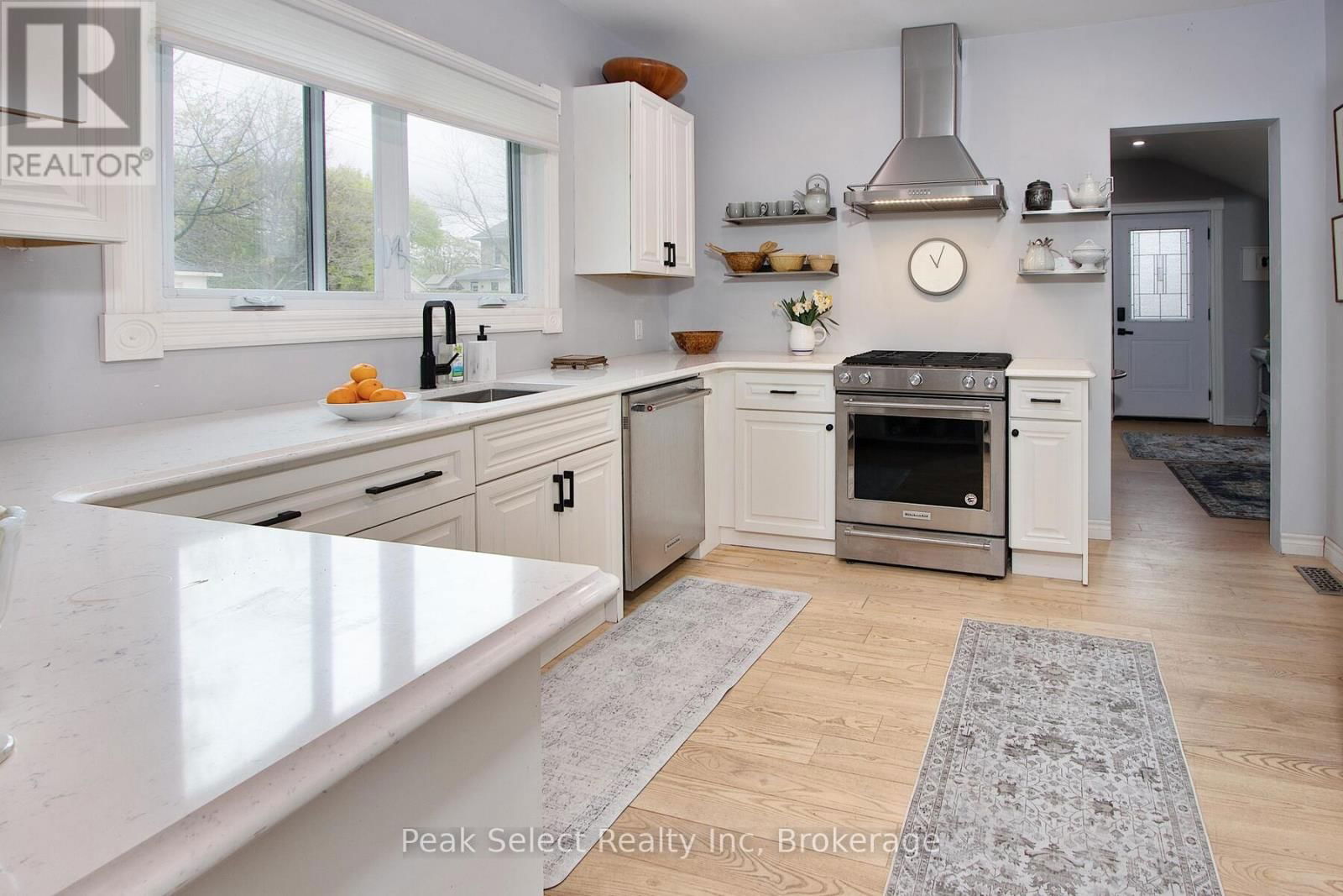 430 ALBERT STREET Image 11