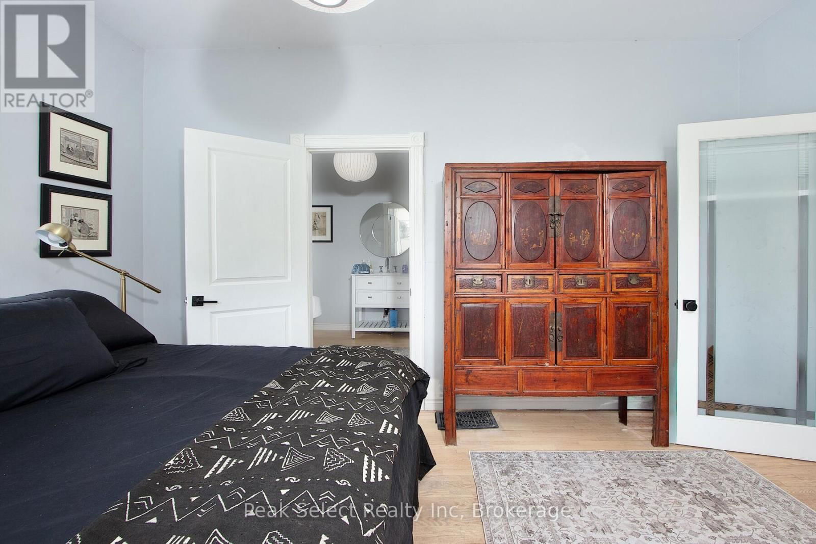 430 ALBERT STREET Image 21
