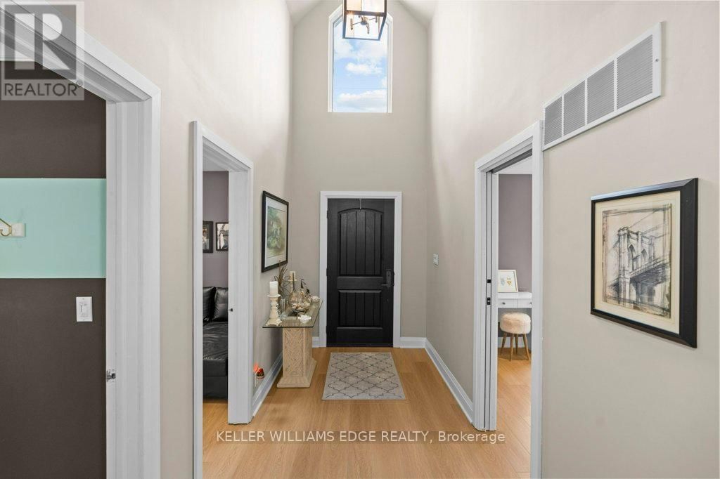 61 LAKE AVENUE NORTH Image 17