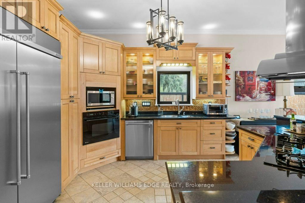 61 LAKE AVENUE NORTH Image 3