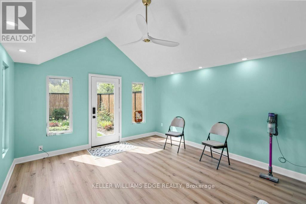 61 LAKE AVENUE NORTH Image 32