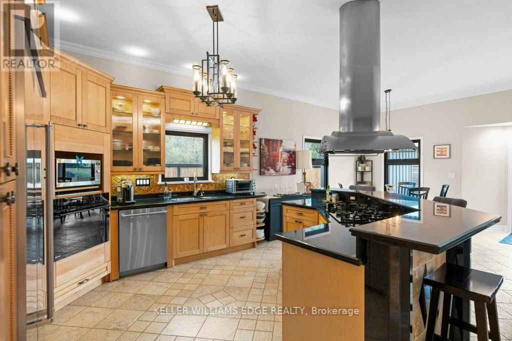 61 LAKE AVENUE NORTH Image 6