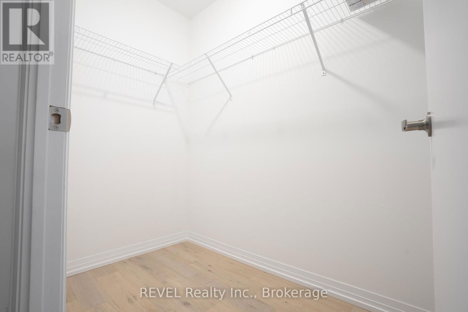 1003 - 7711 GREEN VISTA GATE Image 32