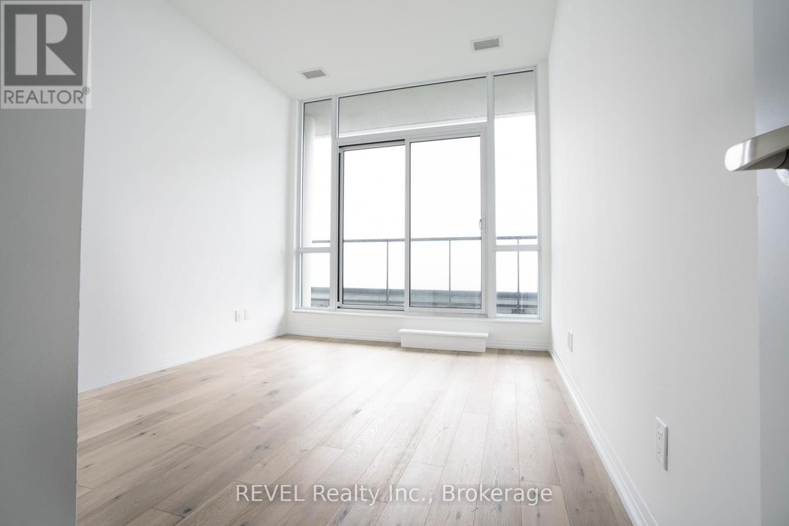 1003 - 7711 GREEN VISTA GATE Image 33