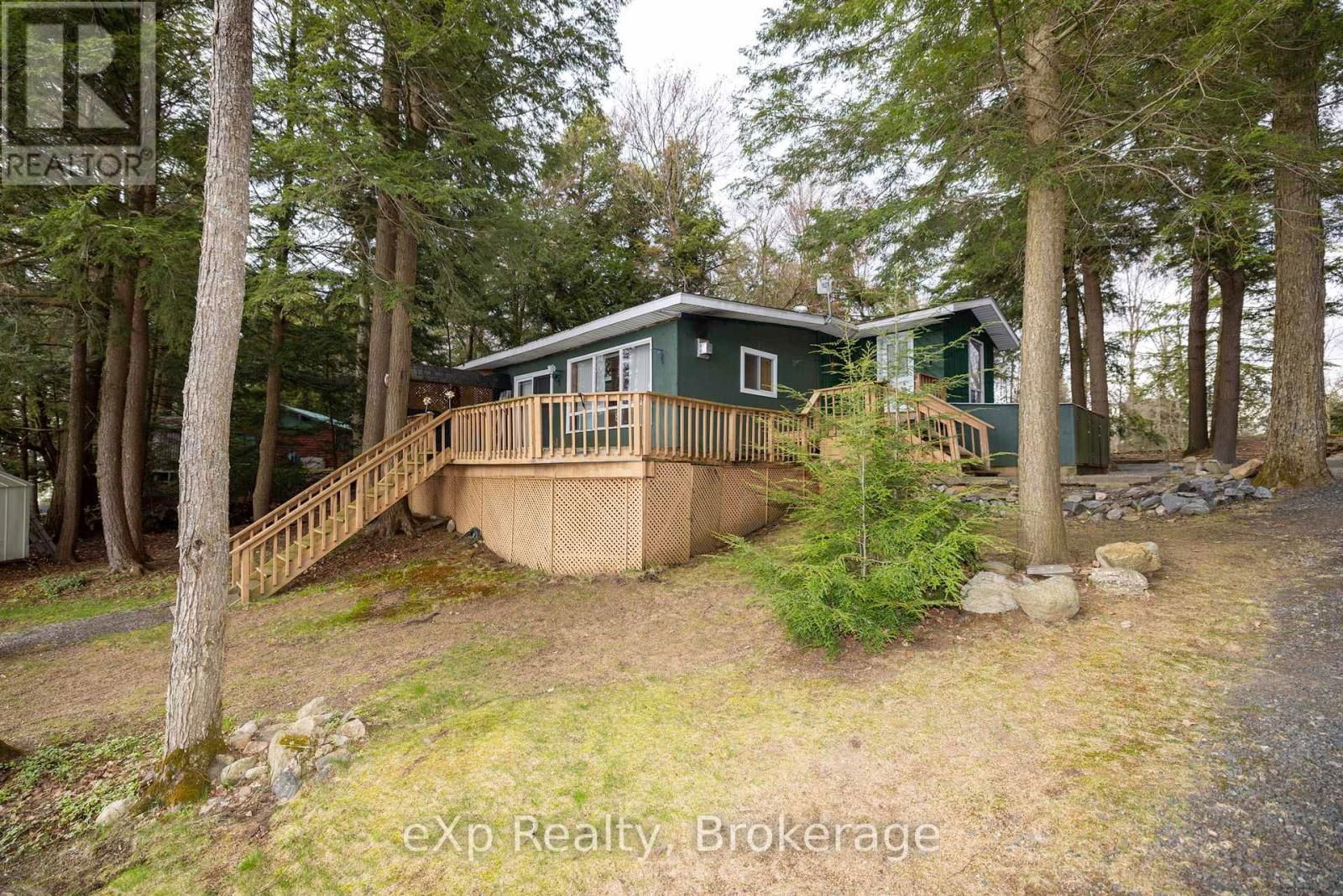 36 ROBERTS LAKE ROAD EAST Image 1