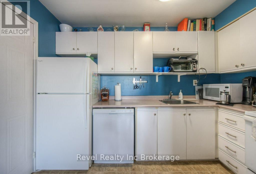 46 - 64 HIAWATHA ROAD Image 19