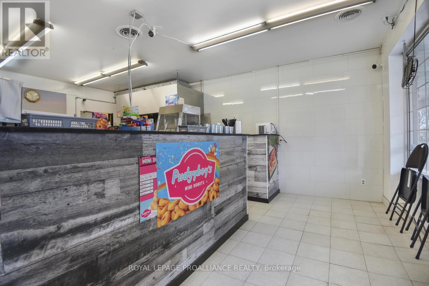 6 - 1275 KENSINGTON PARKWAY Image 4