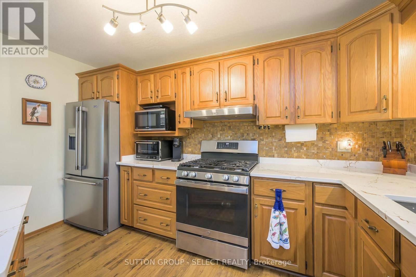 8444 LAZY LANE Image 12