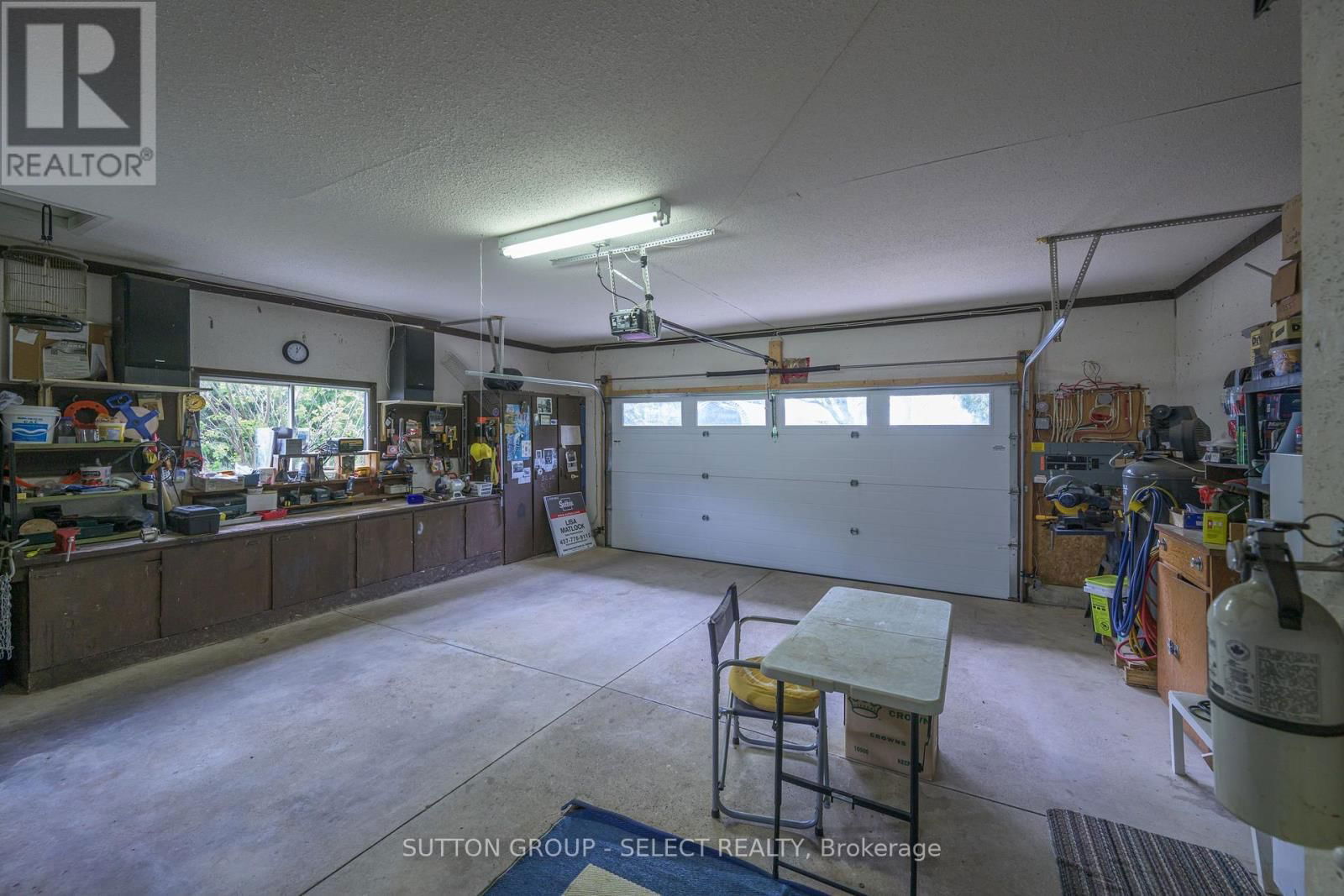 8444 LAZY LANE Image 28