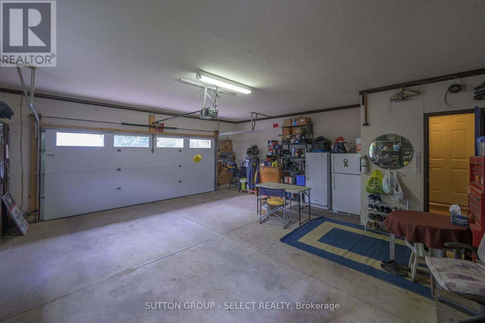 8444 LAZY LANE Image 29