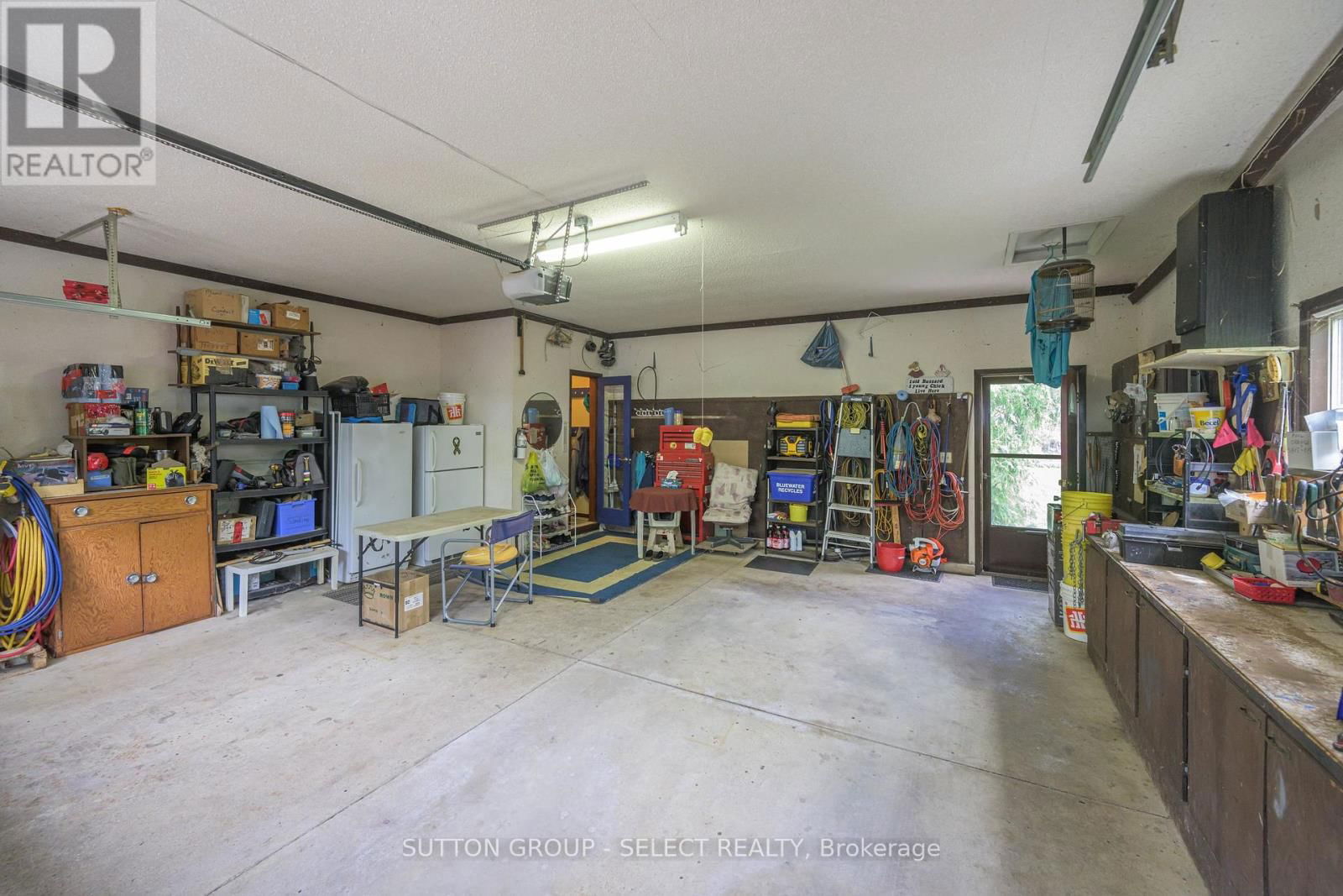 8444 LAZY LANE Image 30