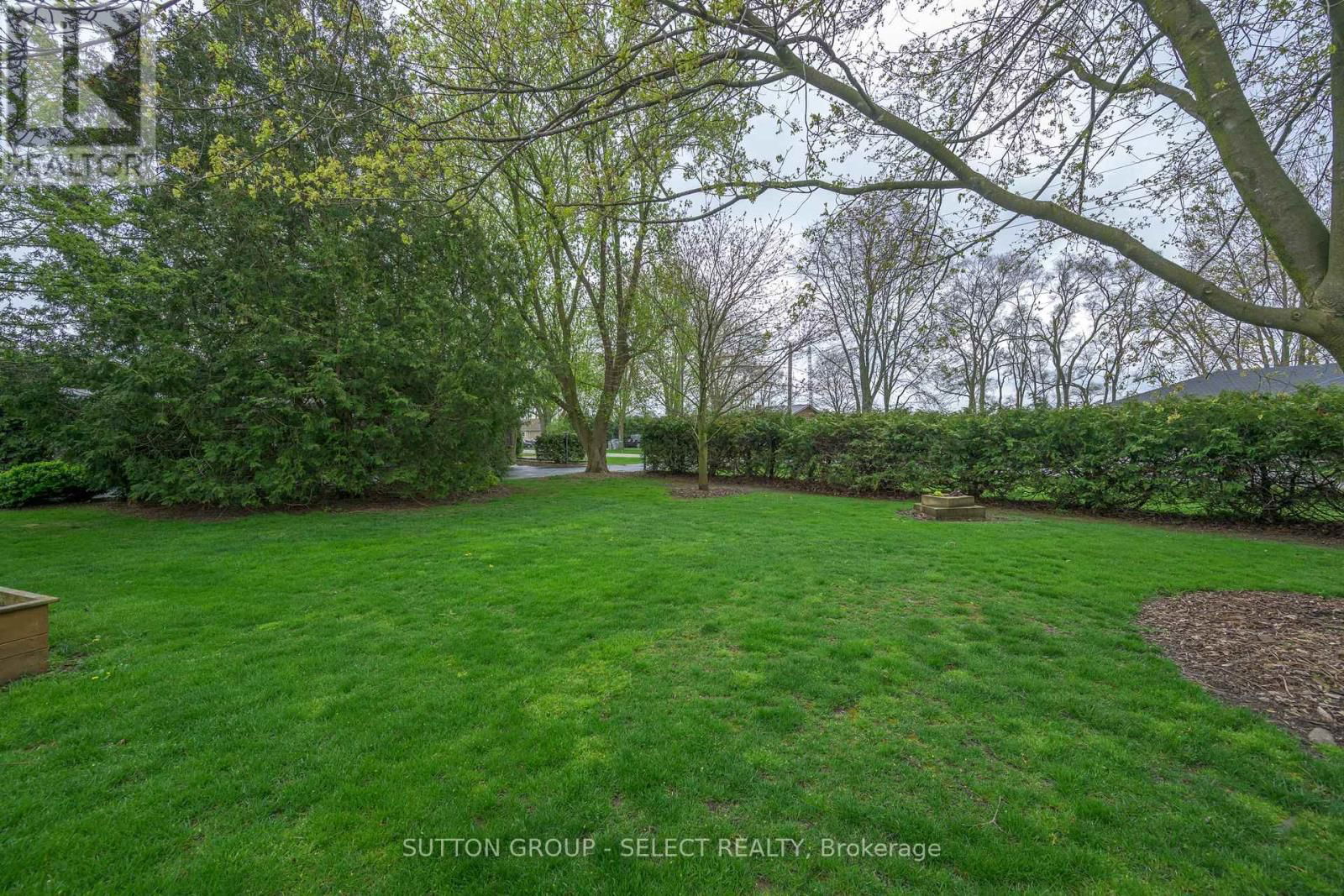 8444 LAZY LANE Image 33