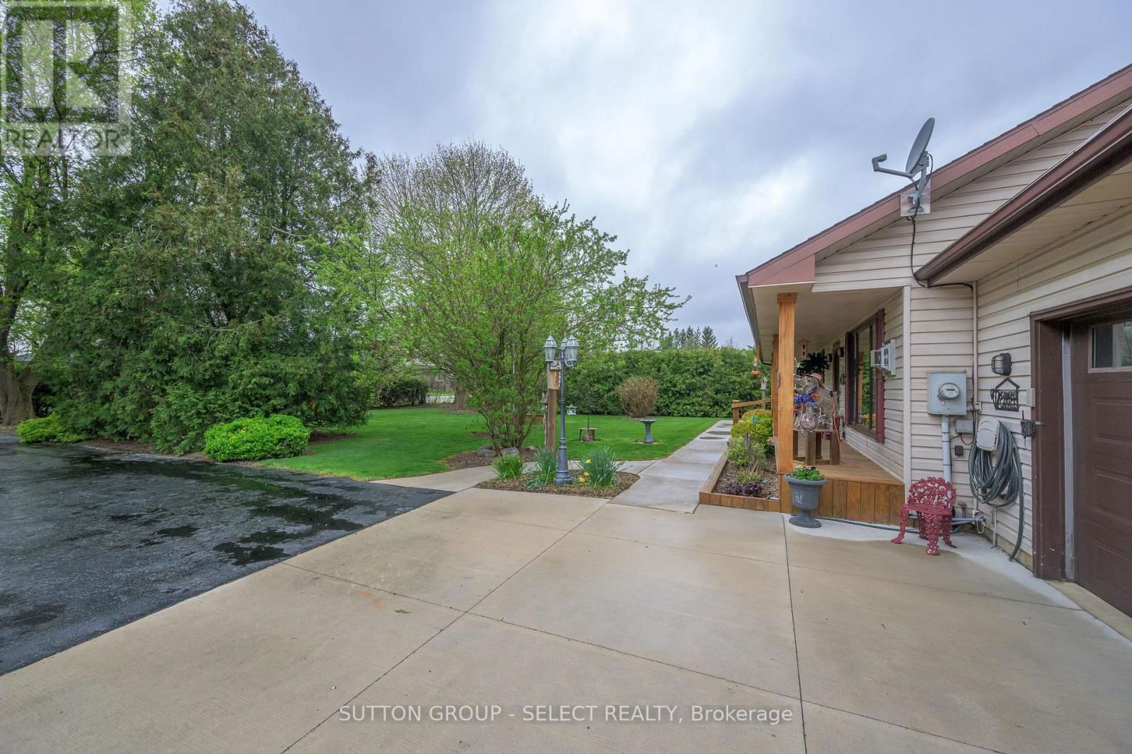 8444 LAZY LANE Image 40