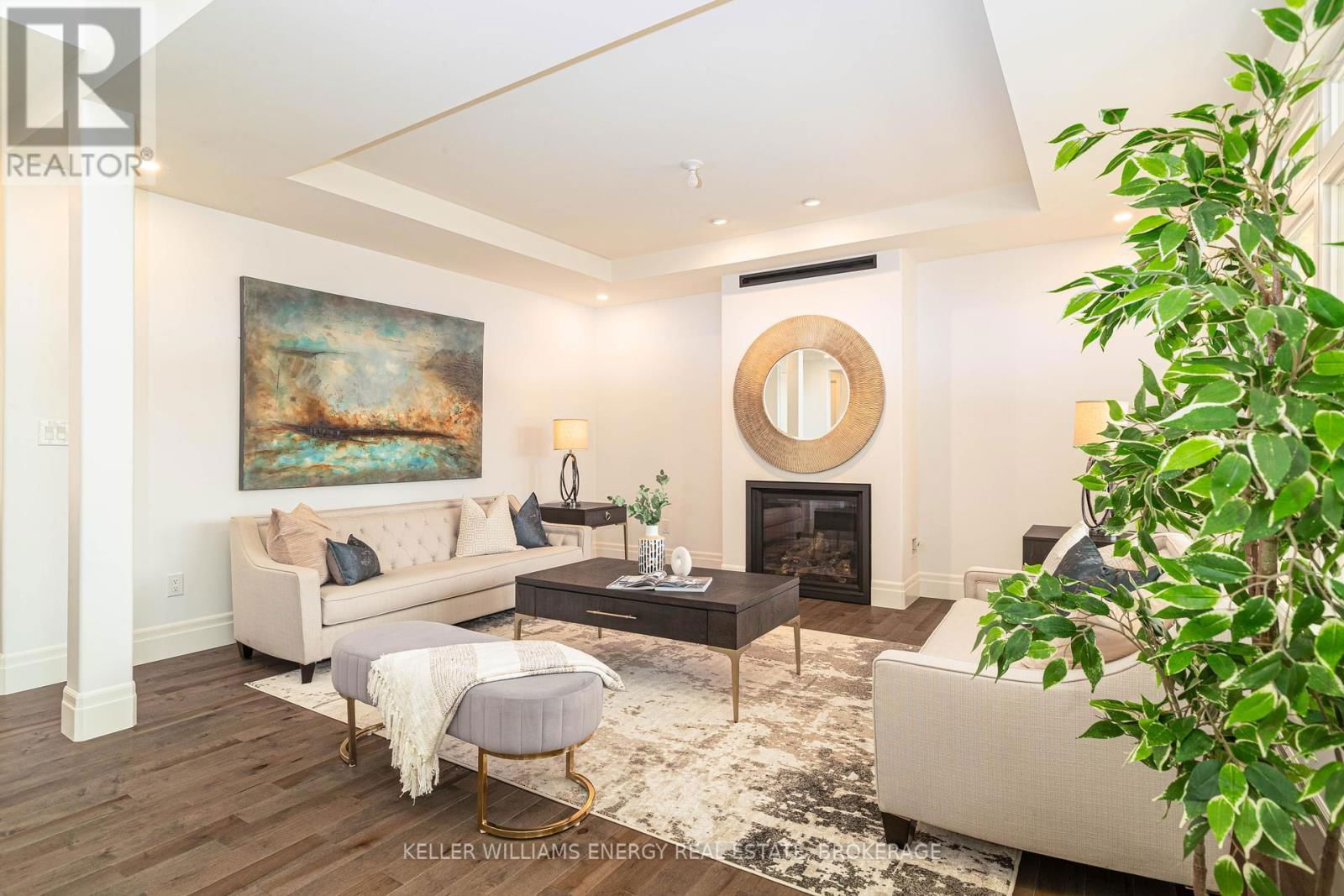 125 VILLENEUVE DRIVE Image 18