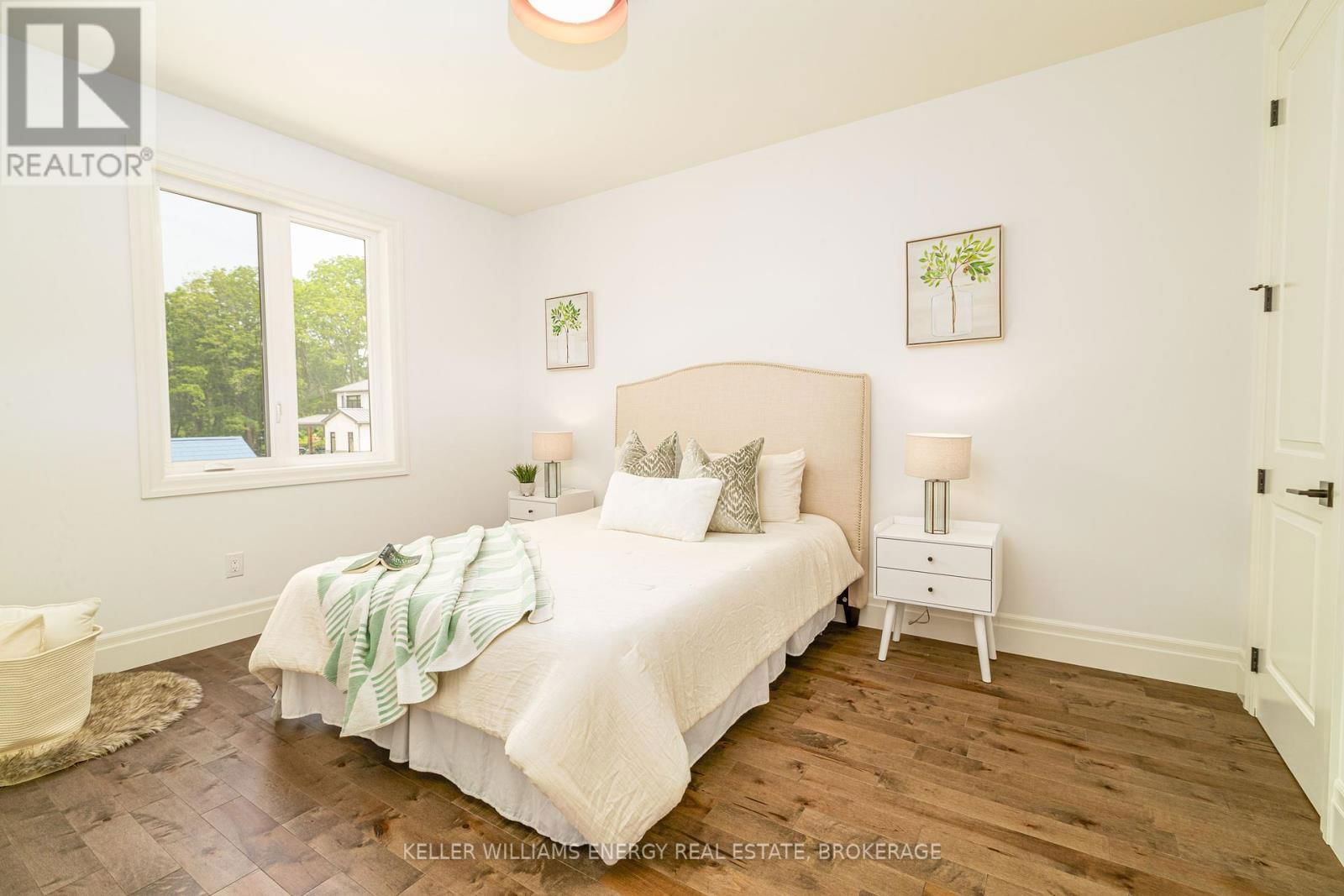 125 VILLENEUVE DRIVE Image 19