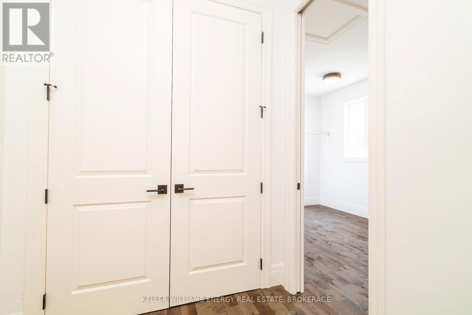 125 VILLENEUVE DRIVE Image 26