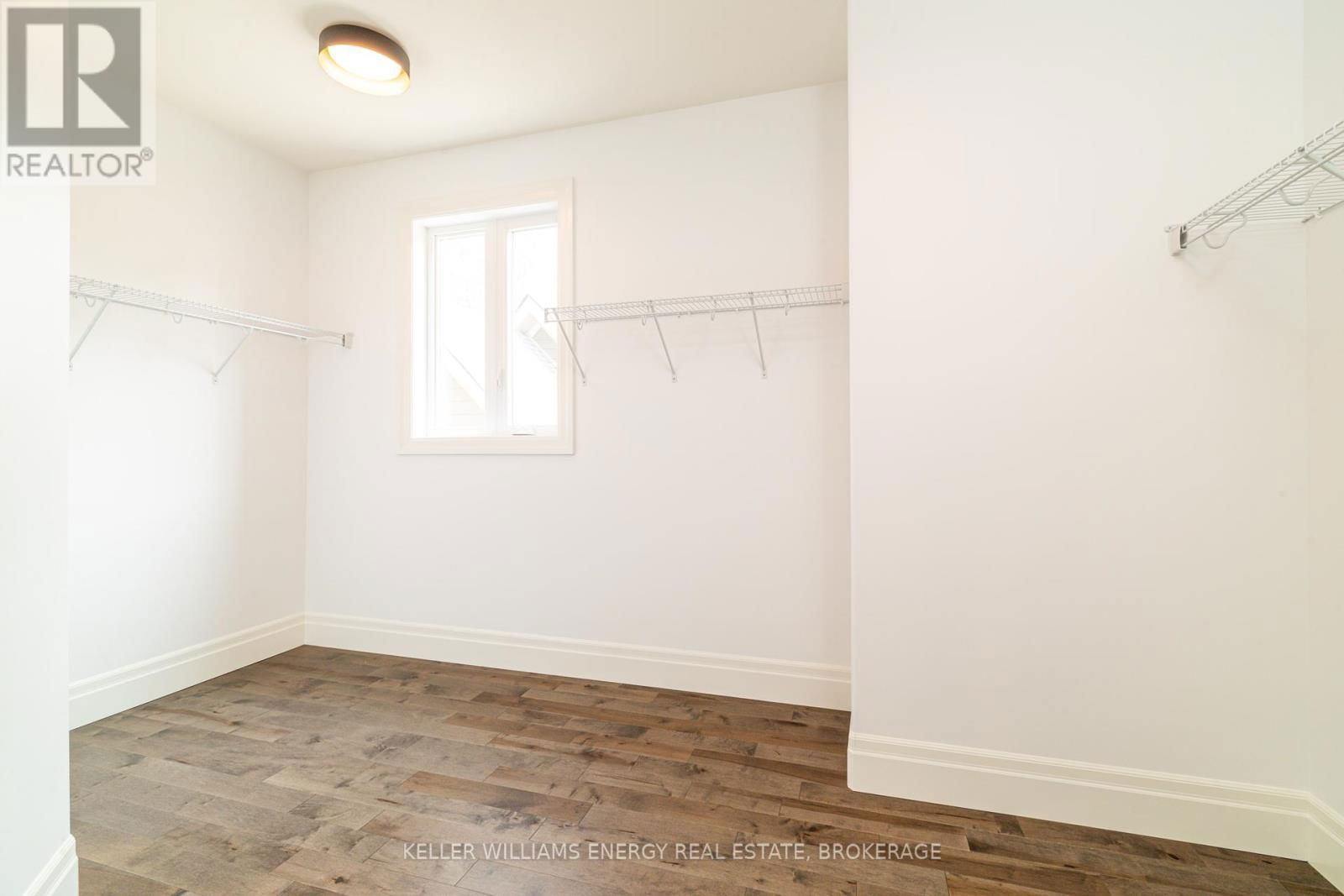 125 VILLENEUVE DRIVE Image 27