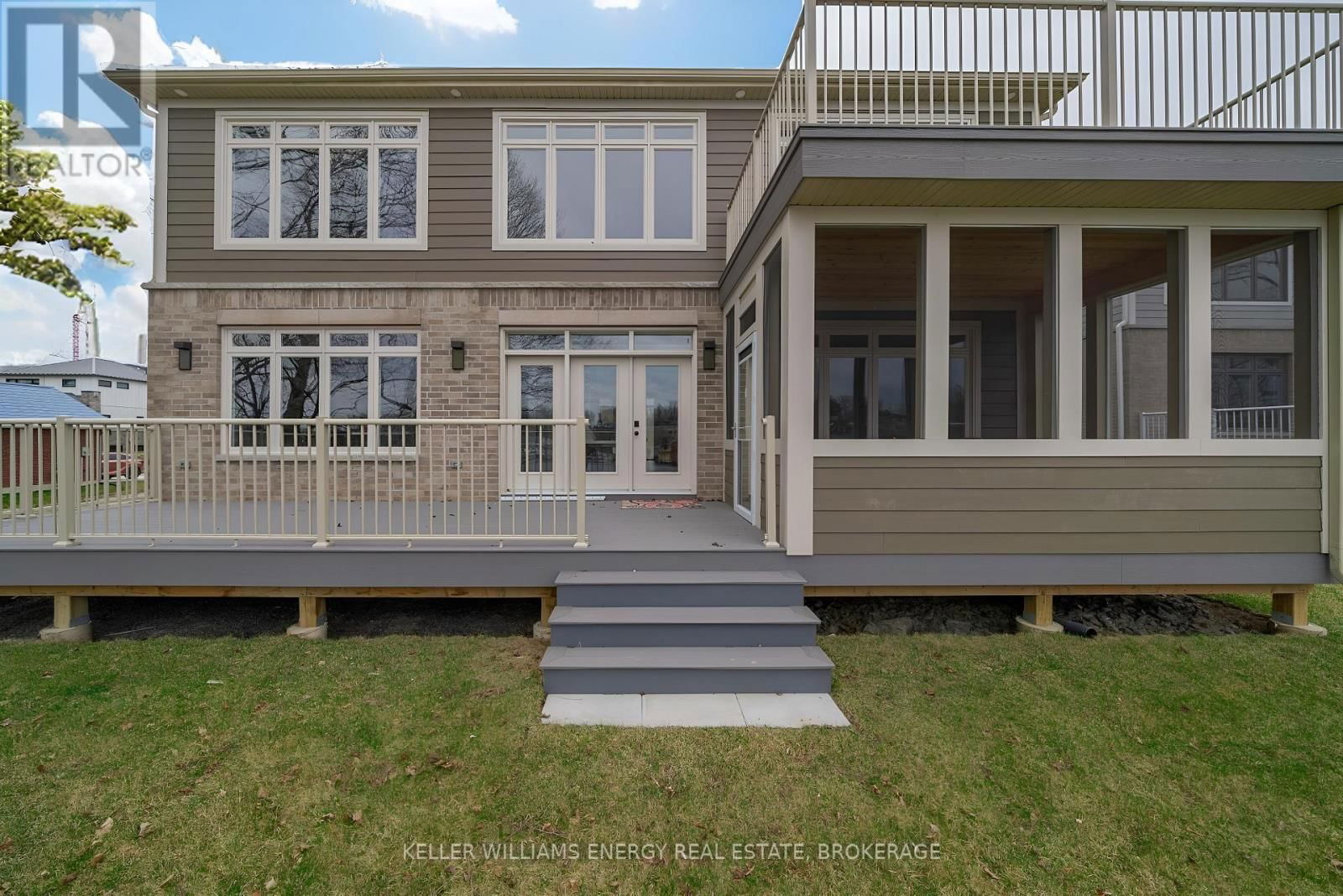 125 VILLENEUVE DRIVE Image 31