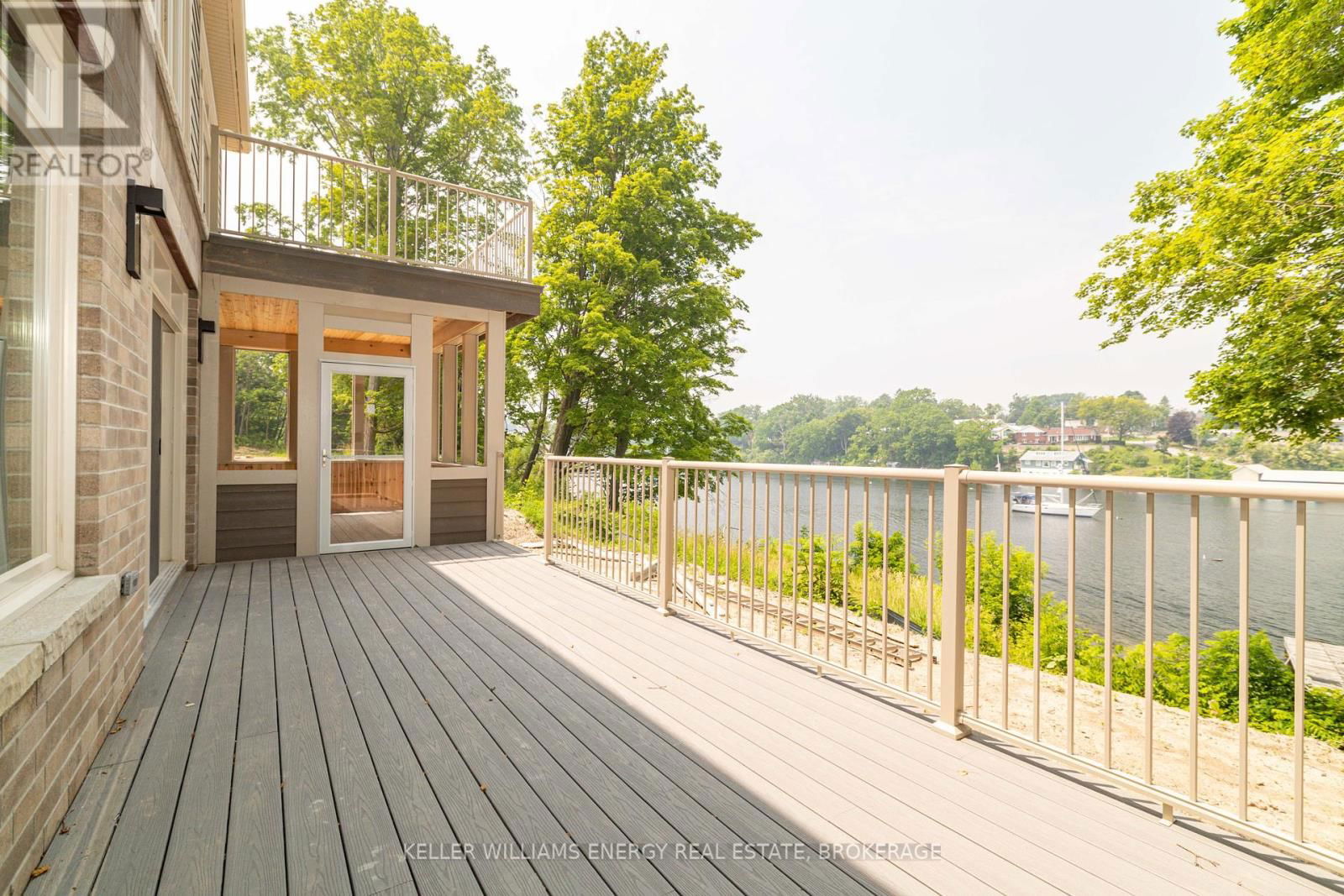 125 VILLENEUVE DRIVE Image 32