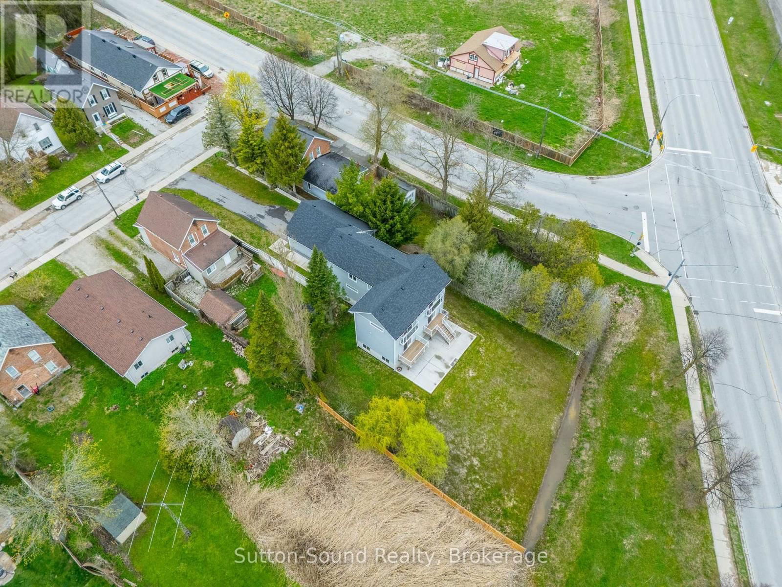 1889 3RD AVENUE WEST Image 41