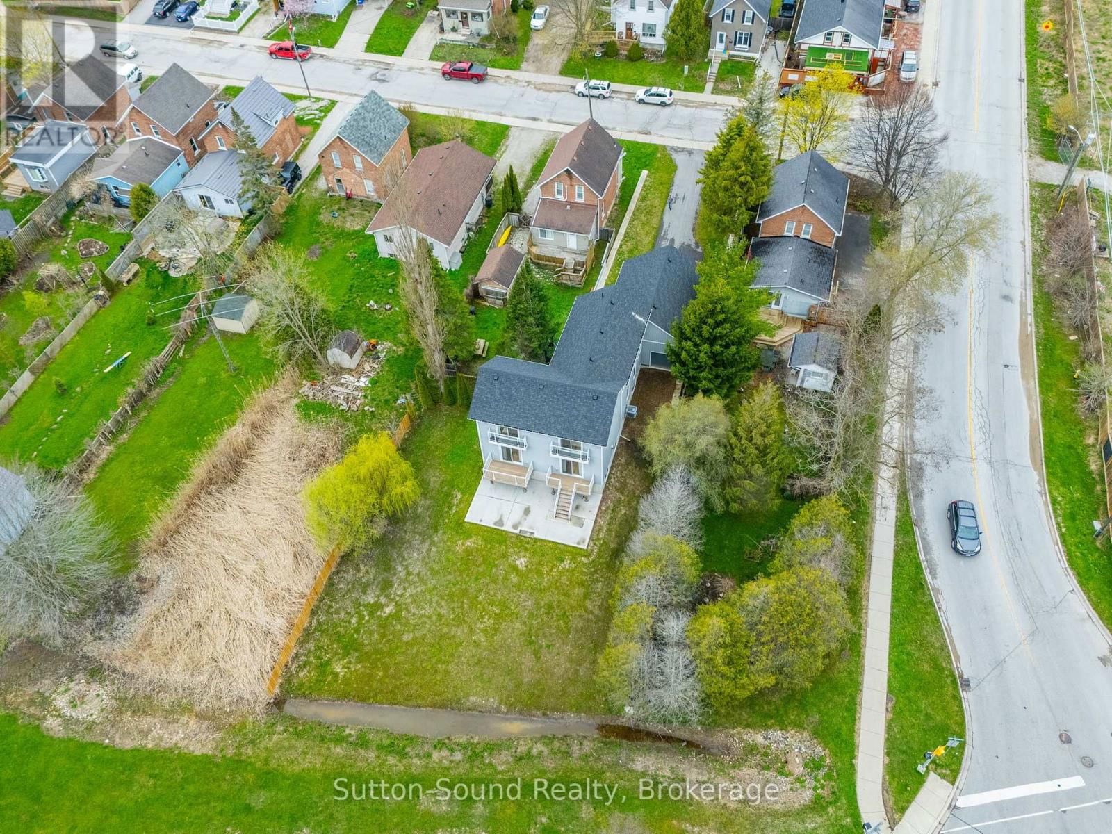 1889 3RD AVENUE WEST Image 42