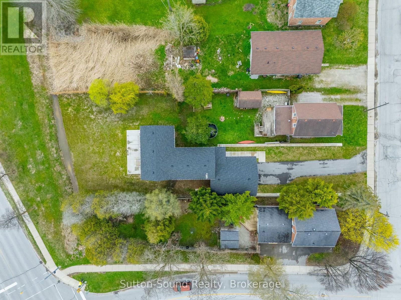 1889 3RD AVENUE WEST Image 43