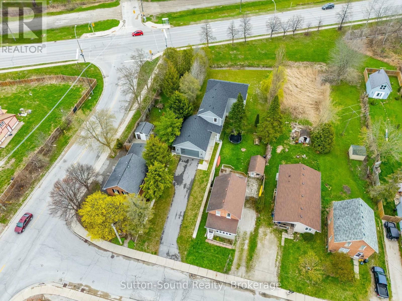 1889 3RD AVENUE WEST Image 47