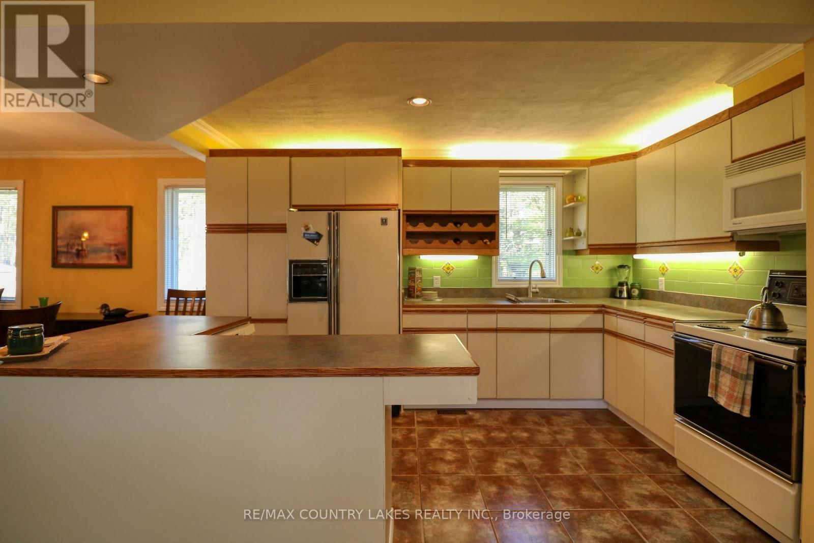 31 PORTAGE ROAD Image 10