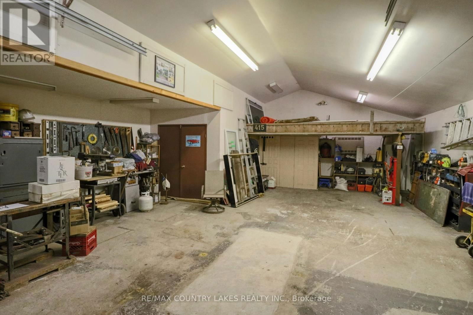 31 PORTAGE ROAD Image 33