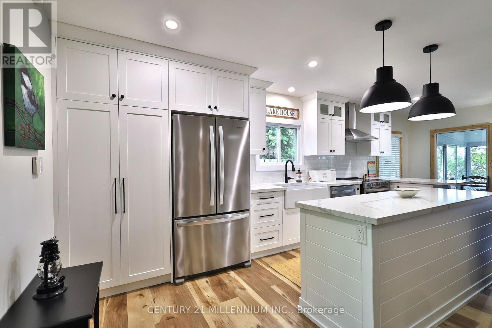 232 BARNEY'S BOULEVARD Image 24