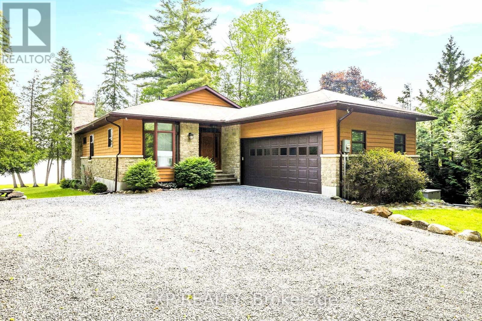 544 LAKESHORE ROAD Image 1